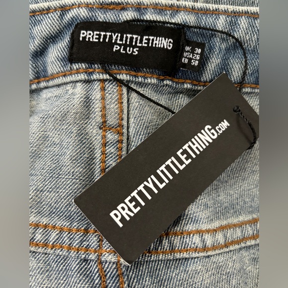 PrettyLittleThing NWT ripped knee jeans  26 - Picture 8 of 10